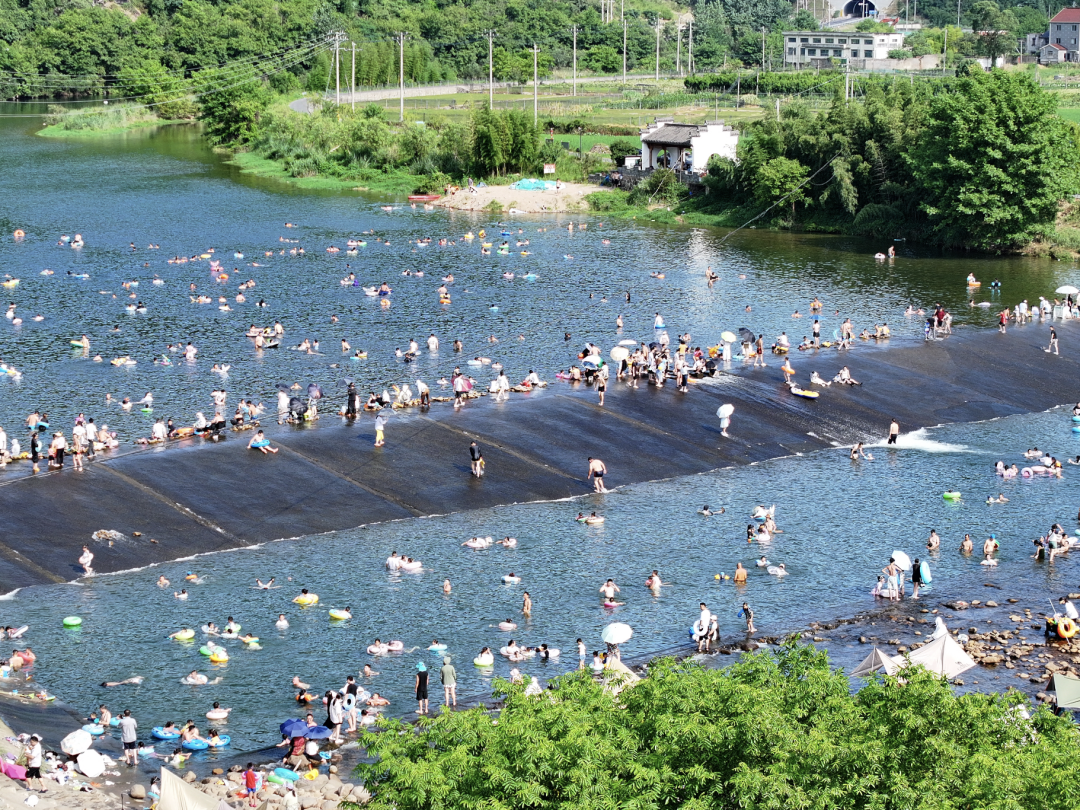 富阳此地，游客量暴涨！“大大超出预期”