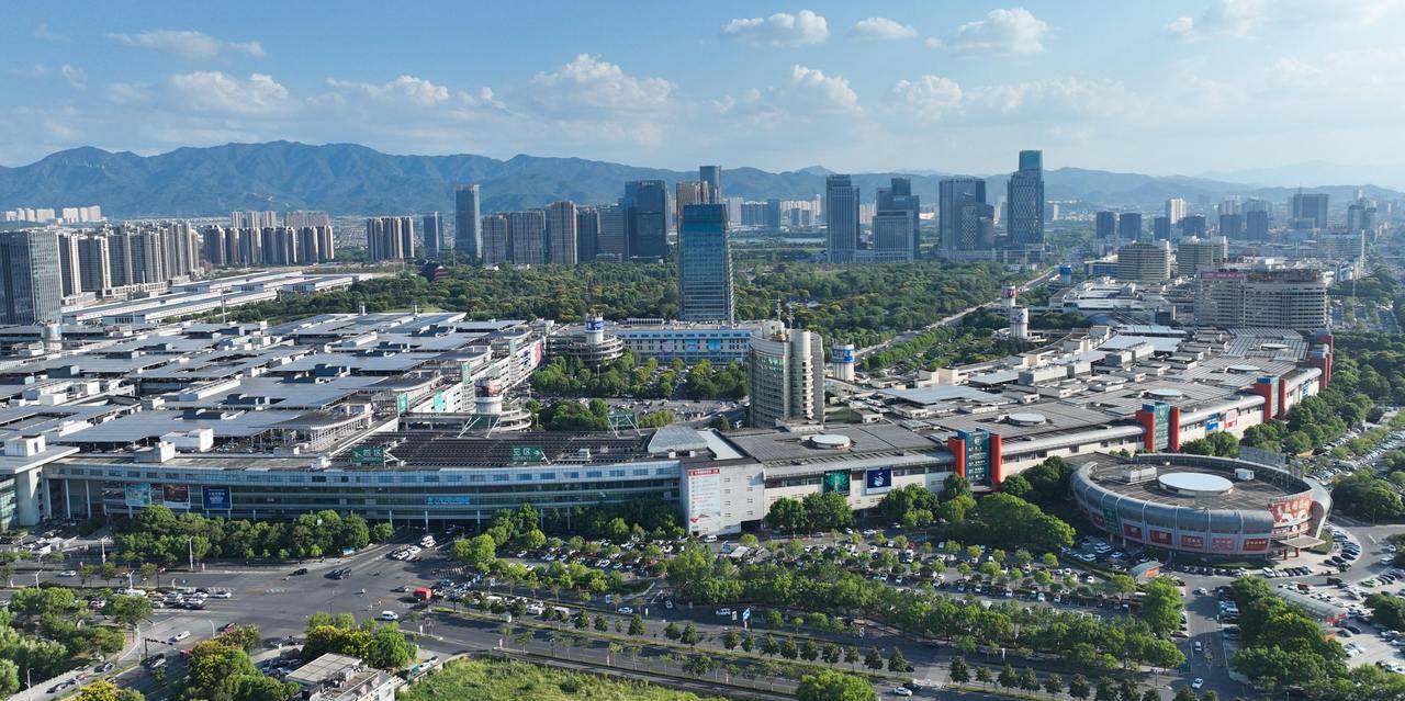 小商品出海为何不怕“抄袭”了？答案藏在义乌这个“超市”里