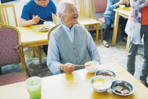 上虞“幸福餐厅”运营4年多 85岁以上老人免费吃