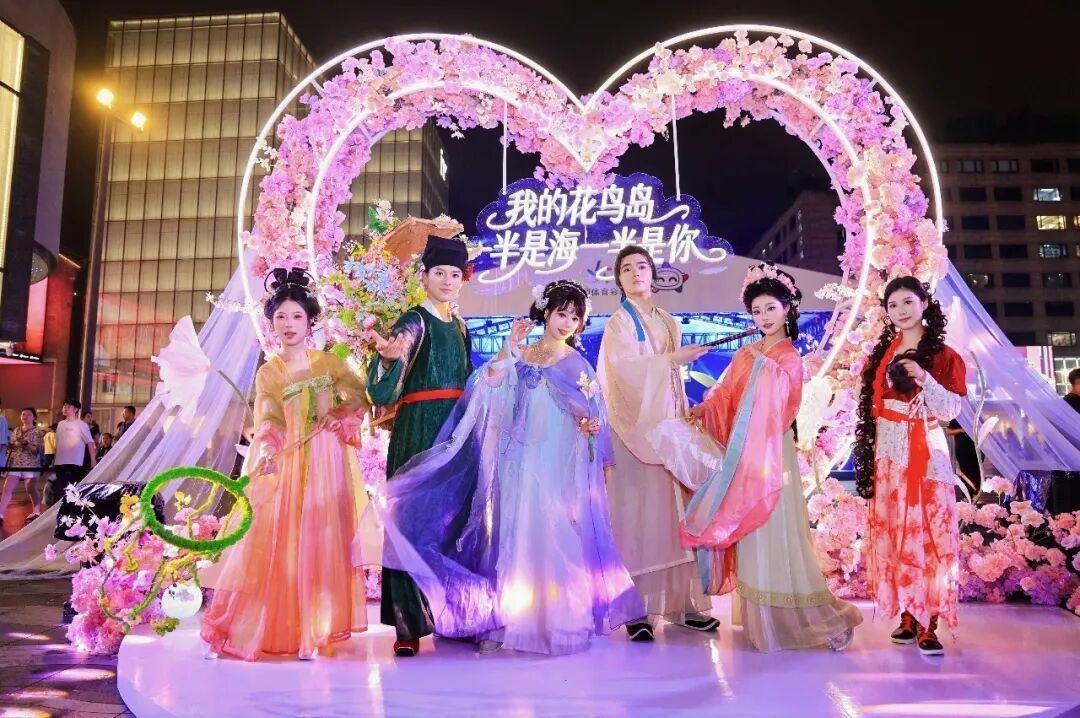 灯塔、渔歌、爱情书：嵊泗把海岛浪漫种进西湖的人海里