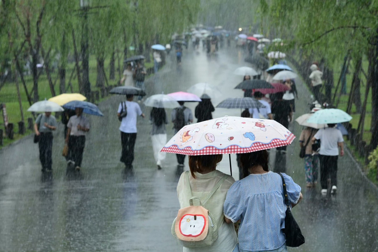 今天，降水核心区转到浙中南！浙北注意防范地质灾害滞后影响