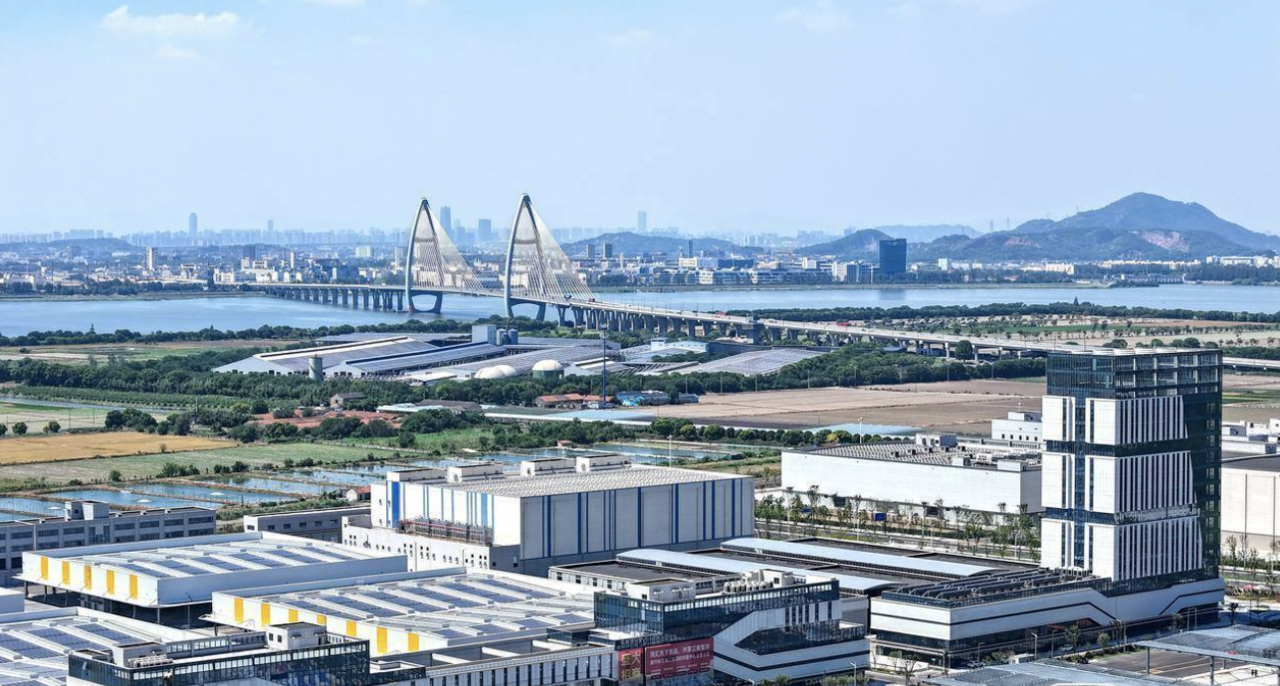 绍兴滨海“城市冰箱”竣工待启 8万吨冷库锁鲜长三角