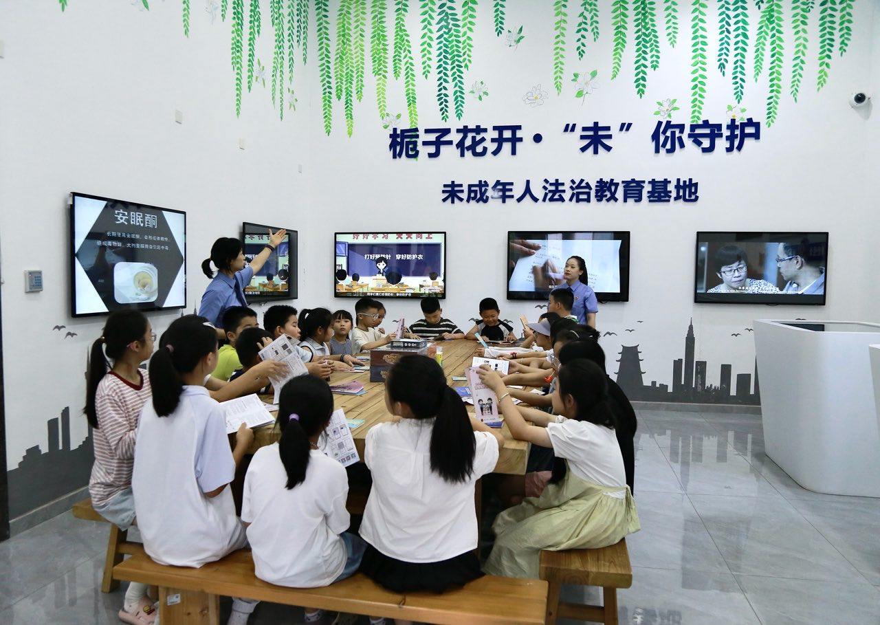 之江净网｜丽水擦亮“律小司”普法品牌 绘就未成年人成长“暖心画卷”【浙里清朗·净网护“未”（之九）】